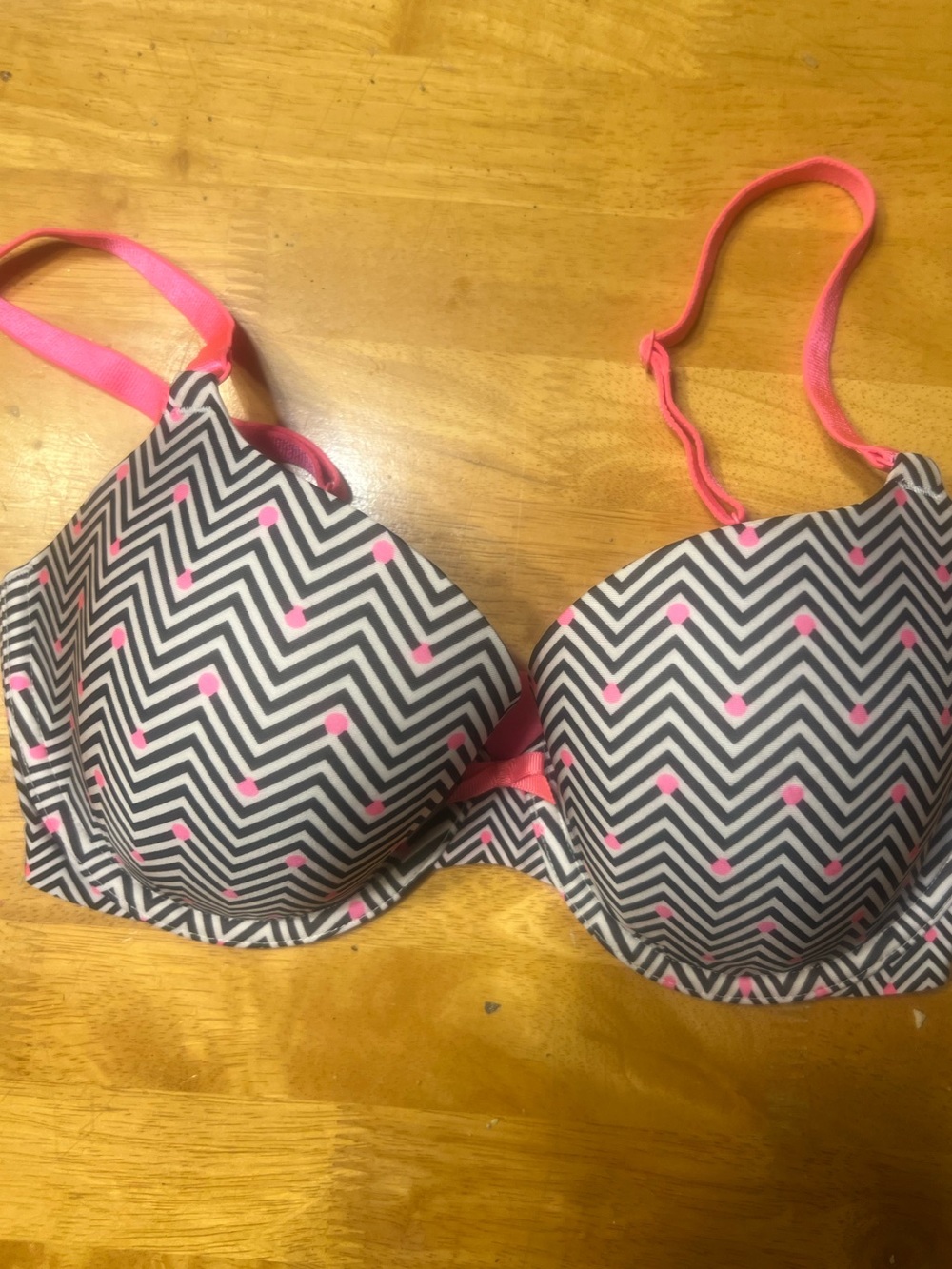 Victoria's Secret Chevron Print Demi Bra 32DD